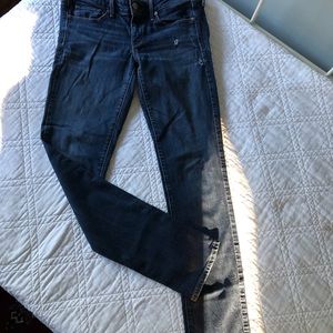 Great condition! American Eagle Outfitters Blue Denim Stretch Skinny Jeans